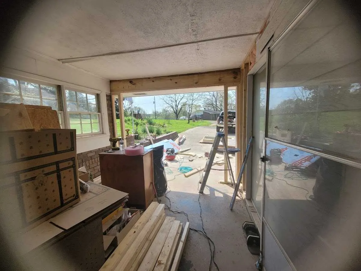 Air movers and dehumidifier for Drying & Dehumidification in Holmen